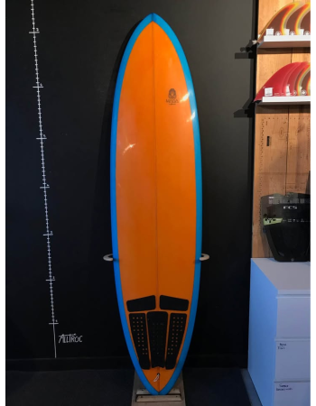 Maga Surfboard 7’4"