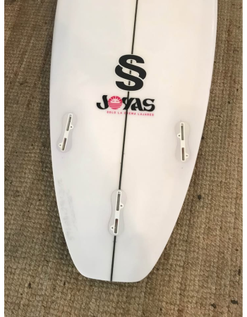 Smith  Pixta  5’9"