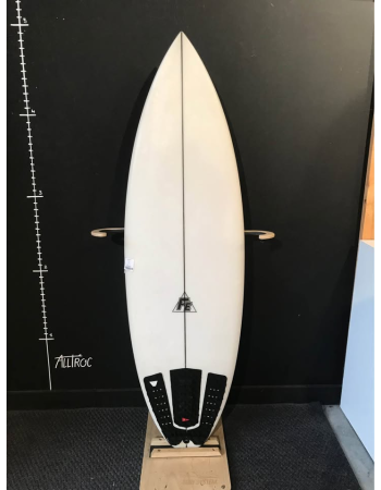 FE  4’11.5"