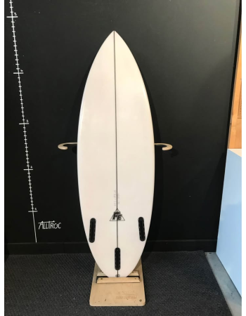 FE  4’11.5"
