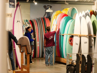 Quelle planche de surf choisir pour débuter et progresser ?